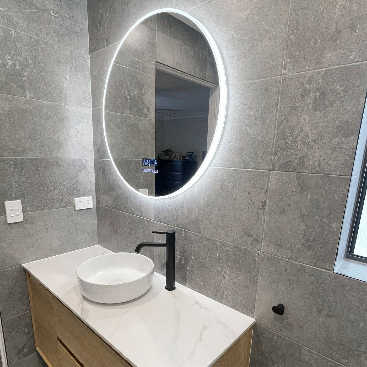 Otti LED Bronte 800mm Mirror Speaker Touch Sensor Old Stock Clearance No black Edge Claim